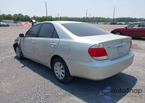 2005 Toyota Camry Le/Xle/Se from USA, damaged, VIN 4T1BE32K45U031371